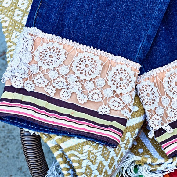 Upcycled Fashion to Figure Jeans | Patched | - Picture 2 of 5